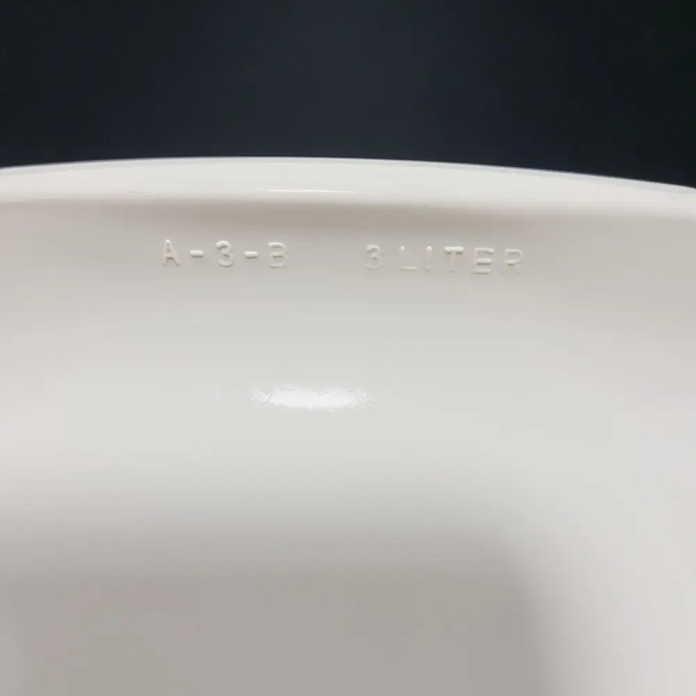 Vintage Corning Ware Casserole Dish Symphony A-3-B, 3L Amber Lid
